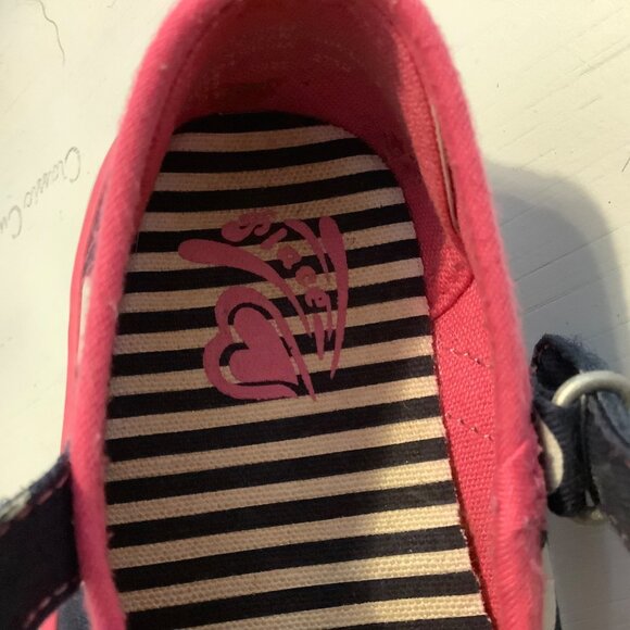 Children's Place Polka Dot Canvas Sneakers Baby Girl Size 5  Bow Pink - Picture 6 of 7